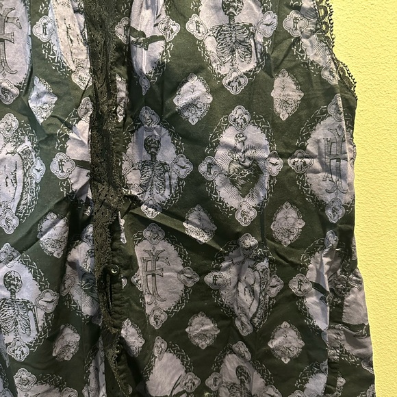 00s Goth Iron Fist tank top - Picture 2 of 4